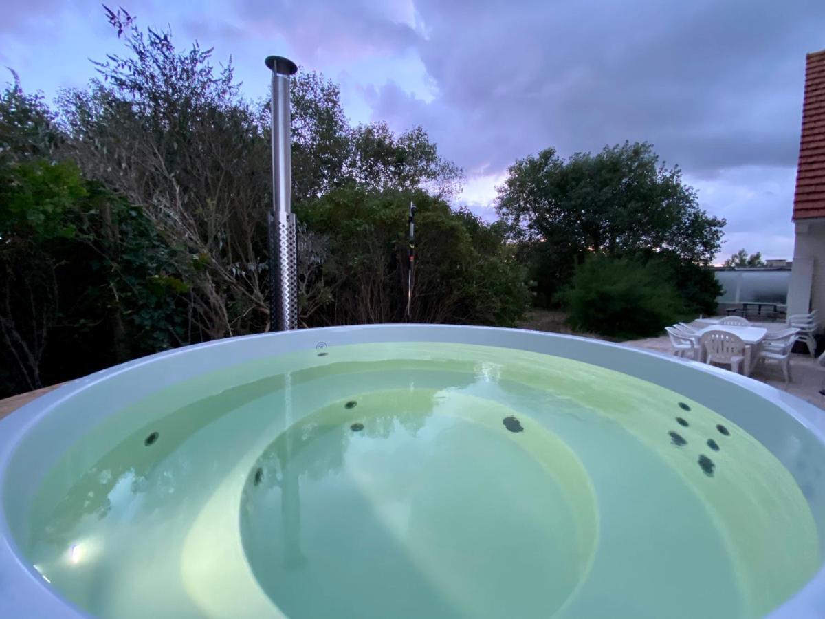 Villa met zicht op zee en duinen in reservaat - jacuzzi met zeezicht - Oostduinkerke Buitenkant foto