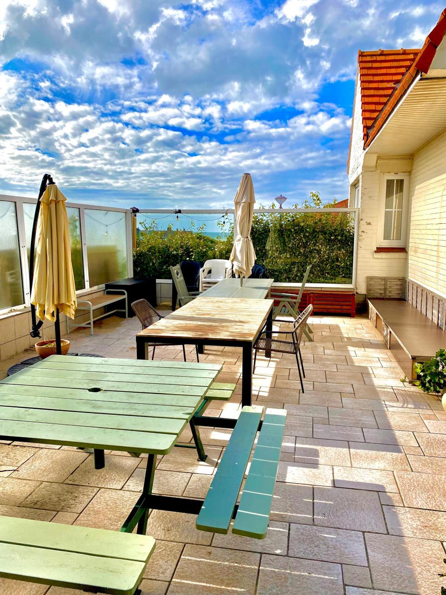 Villa met zicht op zee en duinen in reservaat - jacuzzi met zeezicht - Oostduinkerke Buitenkant foto